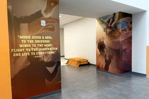 WallMural-SchoolHallwaywrap